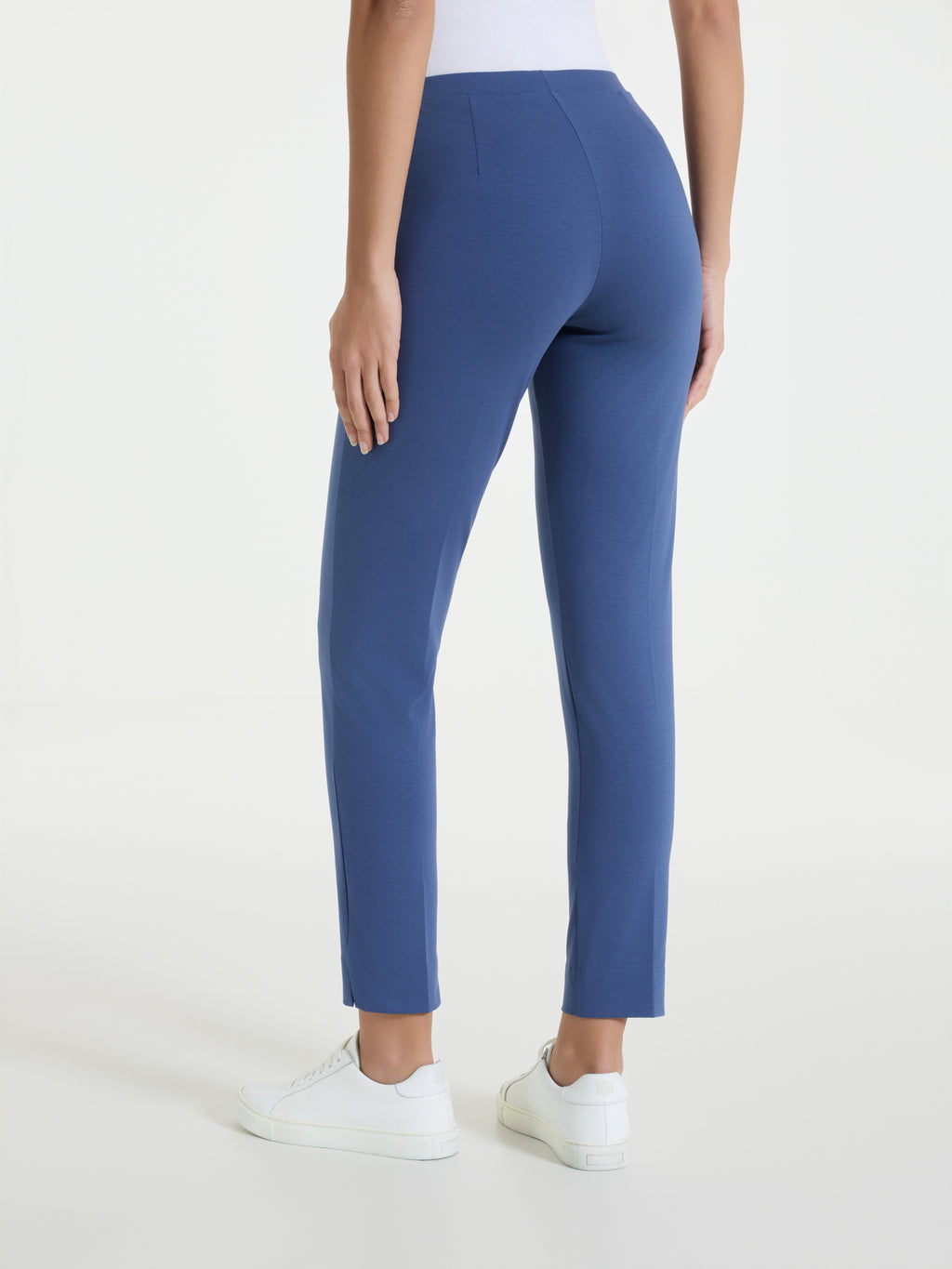 Pantalone capri con spacchetti in Compact Light