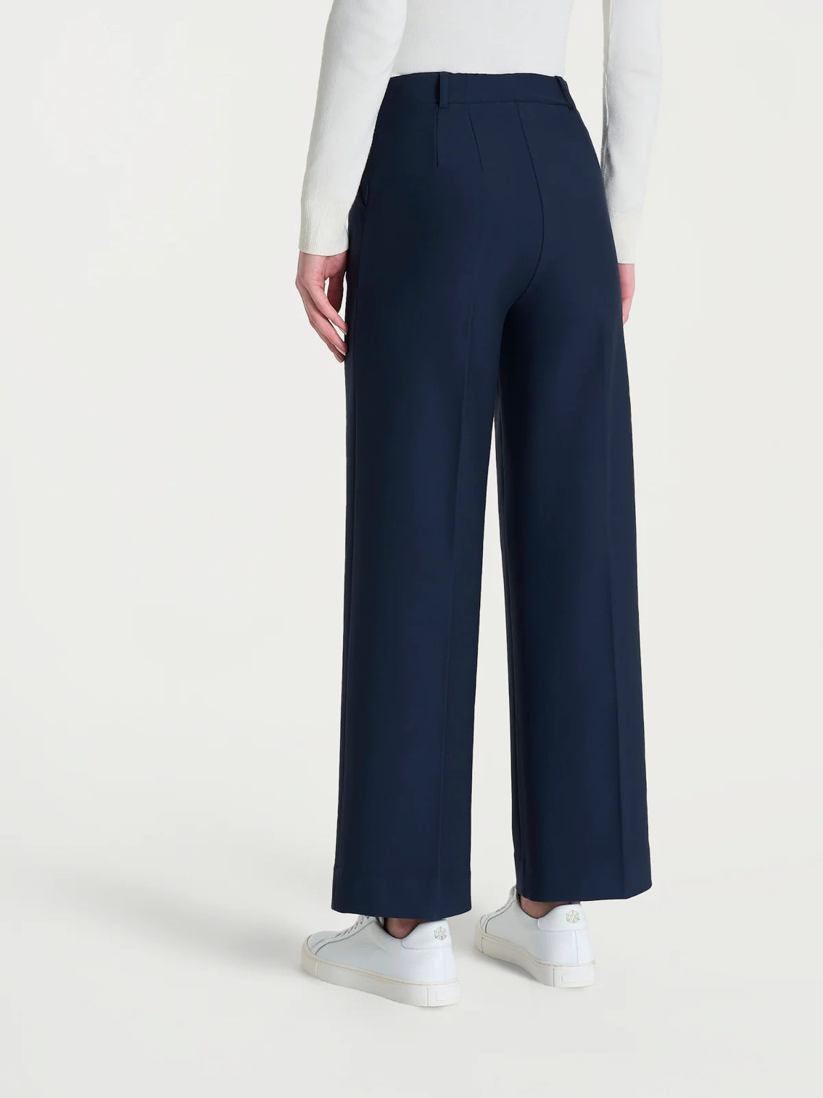 Pantalone ampio alla caviglia in Compact