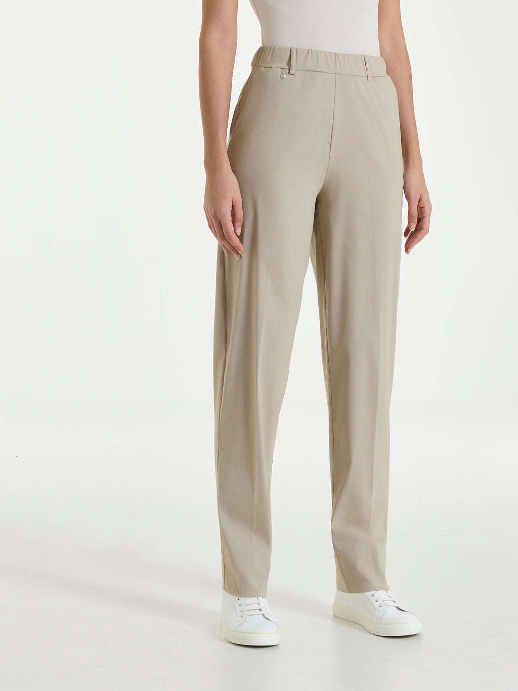 Pantalone a carota con tasche in Super Fresh