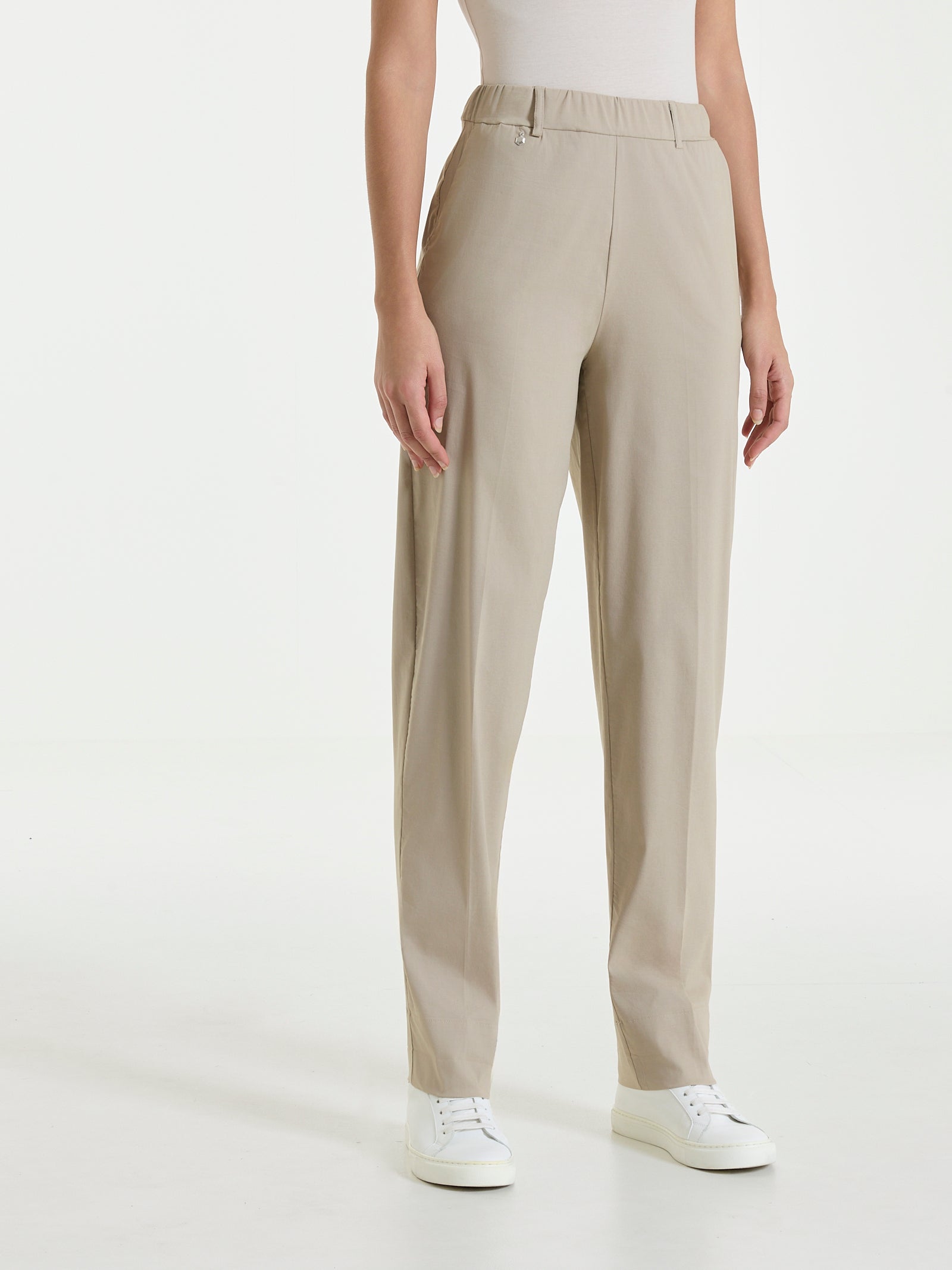 Pantalone a carota con tasche in Super Fresh