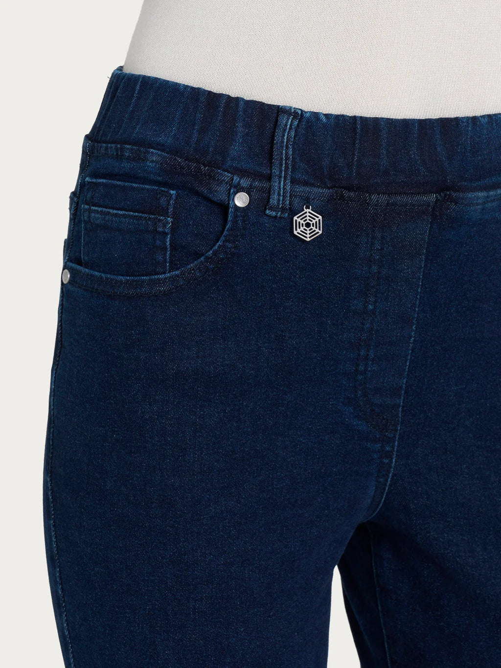 Jeans dritto con tasche in Super Denim