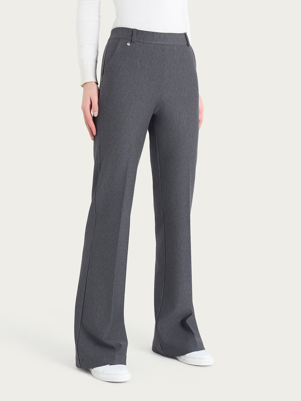 Pantalone flare lungo con tasche in Compact