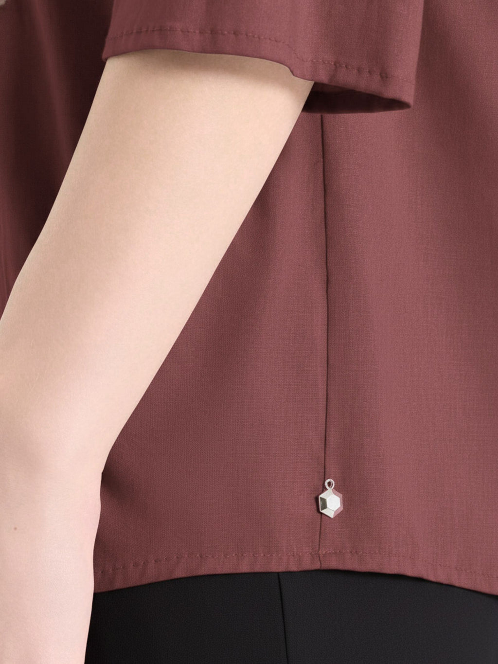 Blusa con scollo a V in Voile Stretch