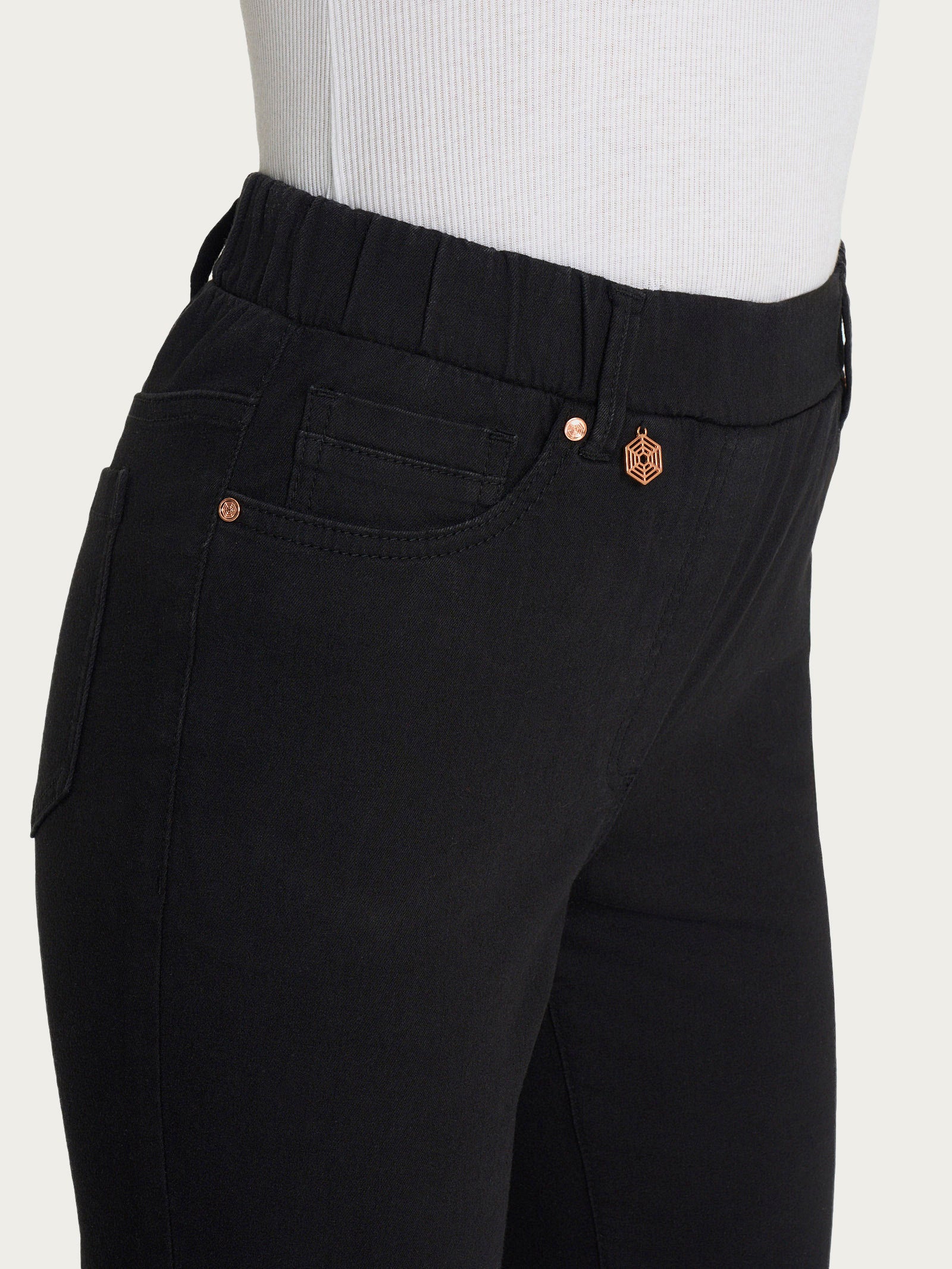 Jeans a gamba dritta con tasche e vita piatta in Light Denim